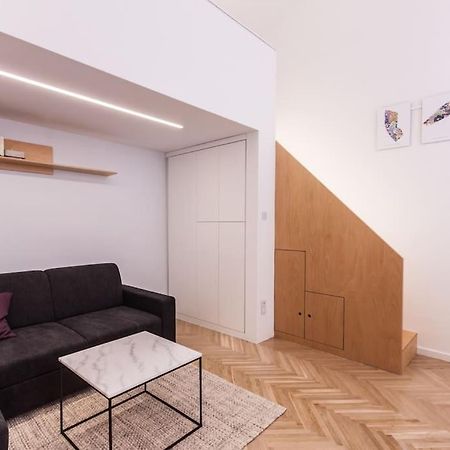 Eszter'S Lovely Downtown Apartment Budapest Exteriör bild