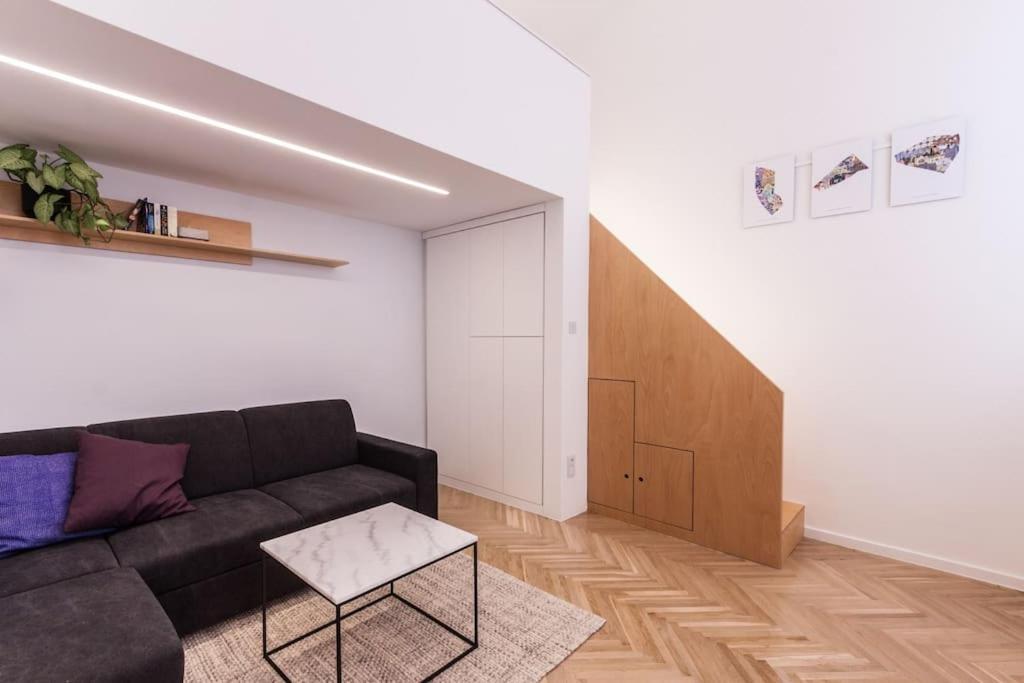 Eszter'S Lovely Downtown Apartment Budapest Exteriör bild